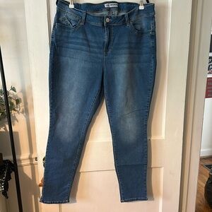 YMI Mid Rise Skinny Jeans size 20